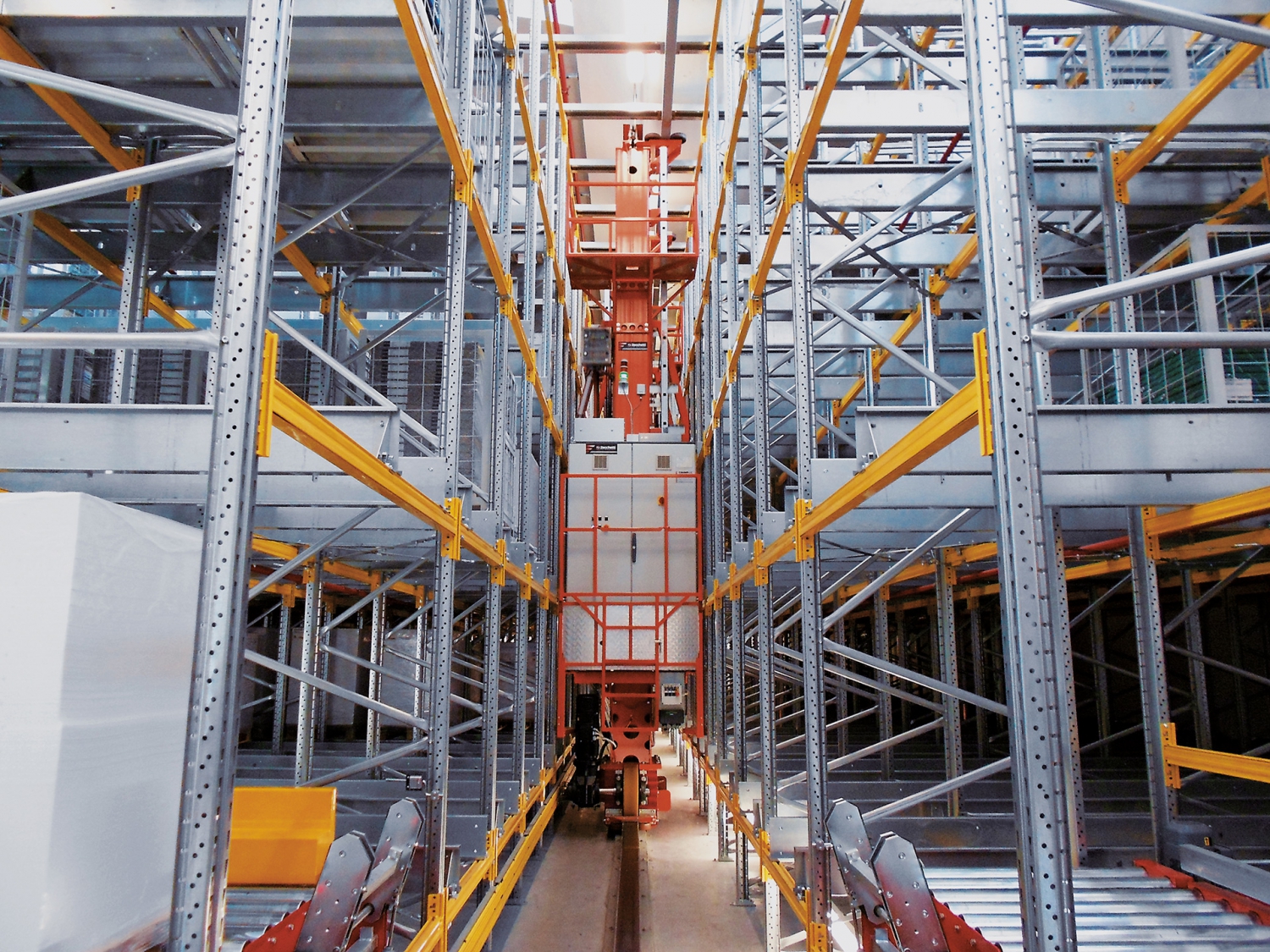 Stacker Cranes EMS Group